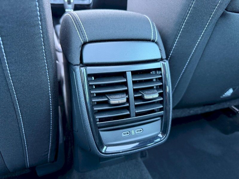 Škoda Kamiq (2025) 1.0 TSI 85kW DSG Monte Carlo - fotka 26 z 35