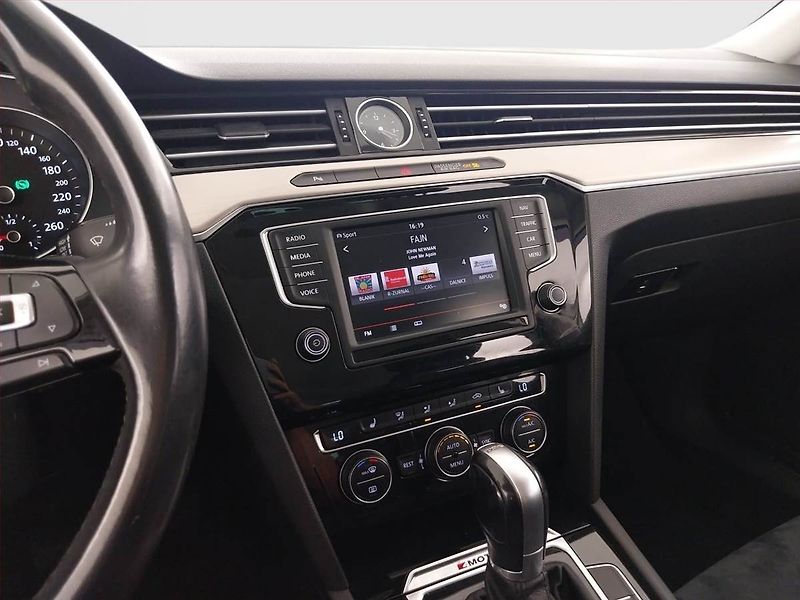 Volkswagen Passat (2015) Highline 2.0 BiTDI, 4X4 - fotka 12 z 29