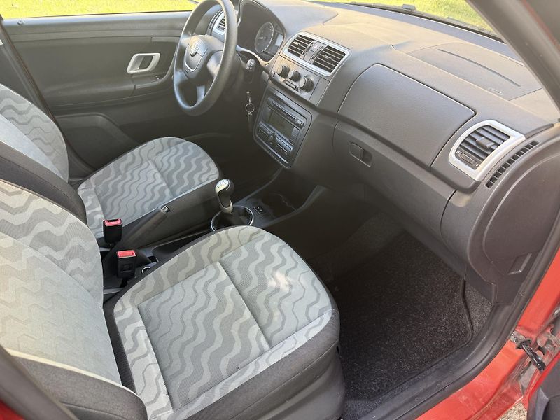 Škoda Fabia 1,2 51 kW Klimatizace - fotka 11 z 19