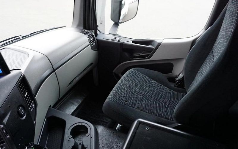 Mercedes-Benz (2017) Antos 1830 chlaďák EURO 6 - fotka 13 z 16