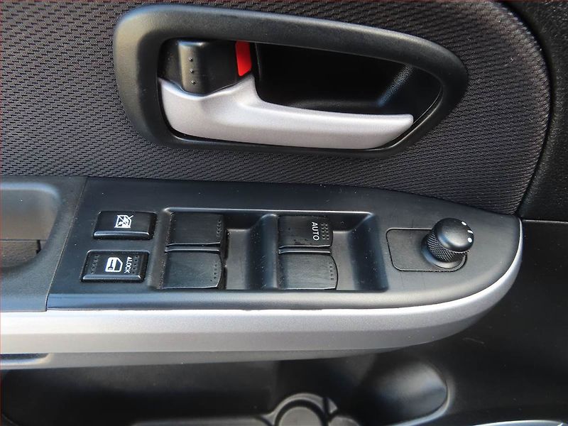 Suzuki Grand Vitara (2012) 1.9 DDiS, 4X4, Serv.kniha - fotka 16 z 17
