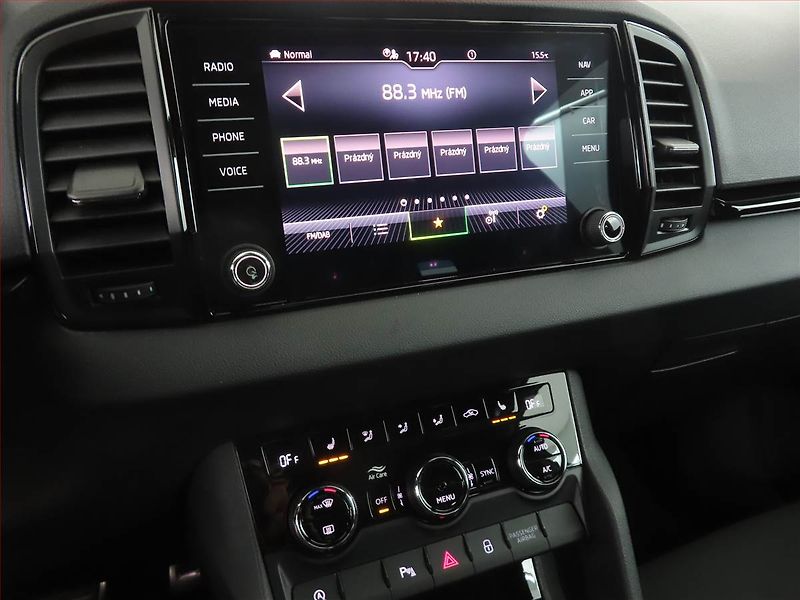 Škoda Karoq (2023) Sportline 2.0 TSI - fotka 12 z 16