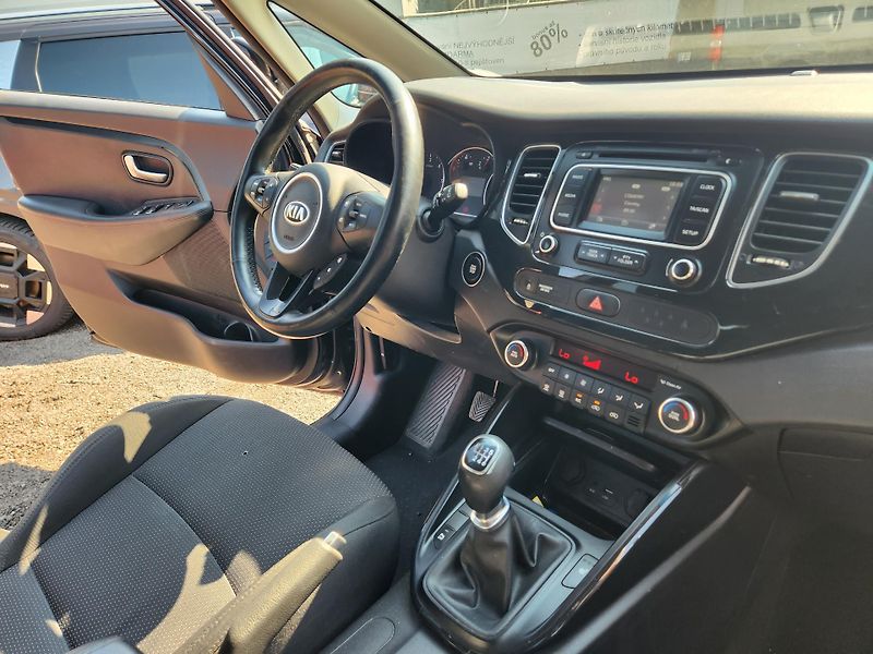 Kia Carens 1.MAJ.-KAMERA-KLIMA-TEMPOMAT - fotka 8 z 10