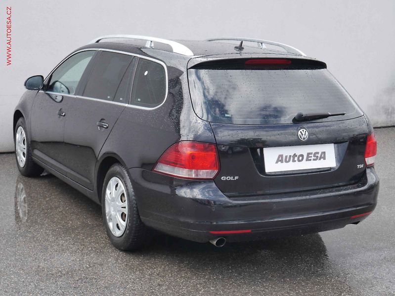 Volkswagen Golf (2010) 1.6TDi, Klima - fotka 6 z 14