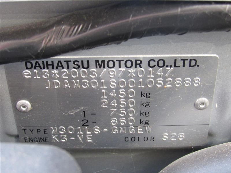 Daihatsu Sirion 1,3 i 64kW - fotka 23 z 29