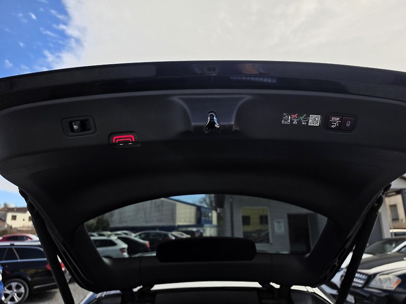 Mercedes-Benz GLC 220CDI 4x4 AMG Burmaster Tz - fotka 6 z 25