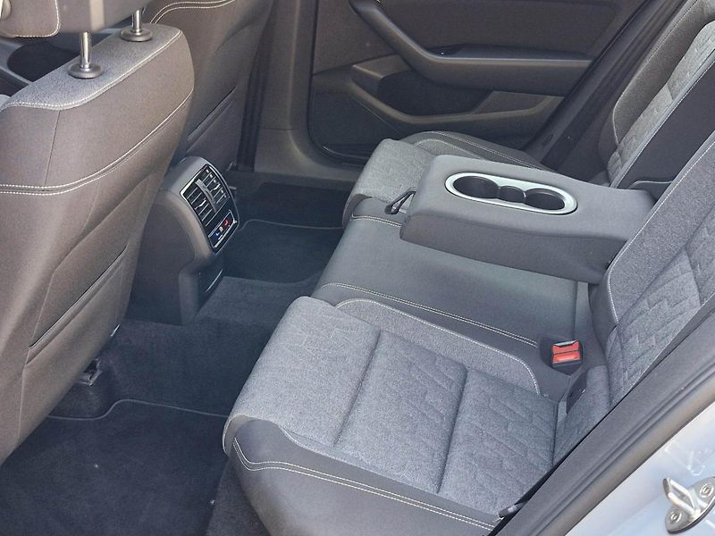 Volkswagen Passat 2,0TDi BMT 110kw DSG, Business - fotka 13 z 43