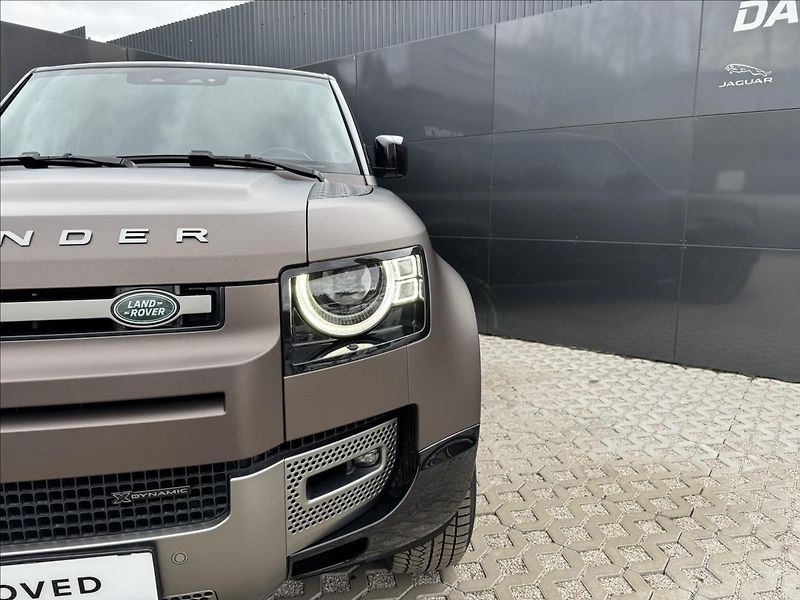 Land Rover Defender 3,0 110 D300 X-DYN. HSE ZÁRUKA - fotka 38 z 40