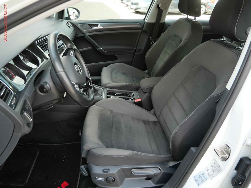 Volkswagen Golf (2017) 1.4 TSi, 2.maj,ČR - fotka 9 z 24