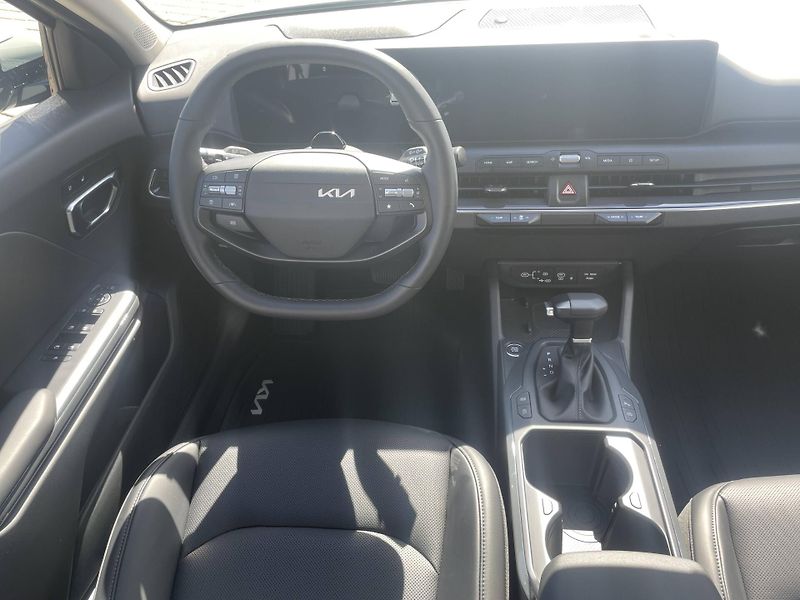 Kia K4 (2024) TOP 7DCT 1,6 T-GDi - fotka 6 z 6