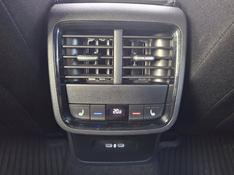 Škoda Octavia (2023) Combi SportLine DSG 4x4 2,0TDi - fotka 32 z 35