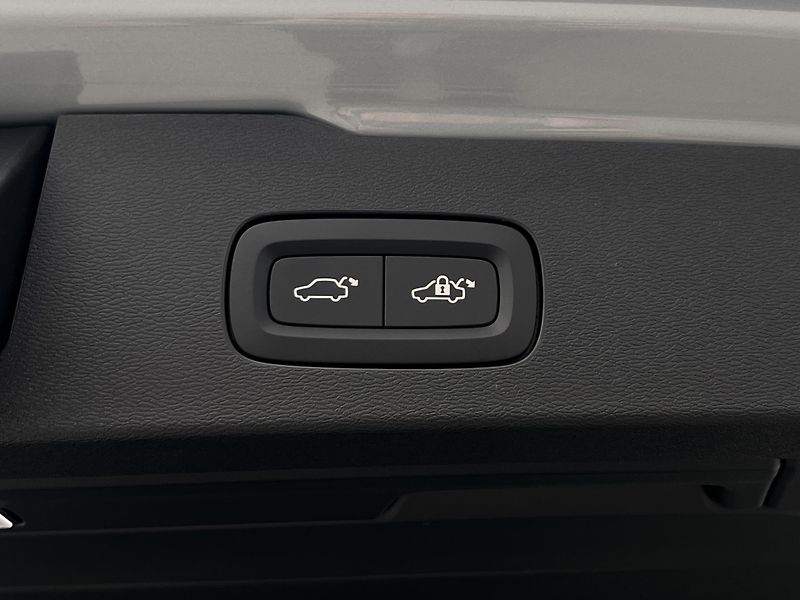 Volvo V60 (2026) T8 BRIGHT PLUS AUT - fotka 18 z 45