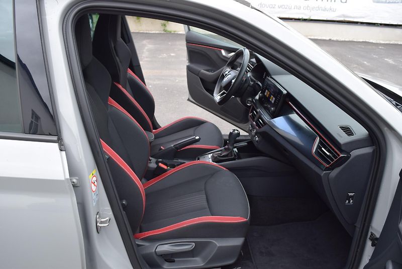Škoda Scala (2021) 1.0TSI 81kw MONTE CARLO PANO  - fotka 38 z 48