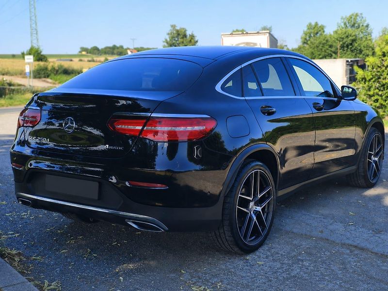 Mercedes-Benz GLC (2019) Coupe - fotka 10 z 10