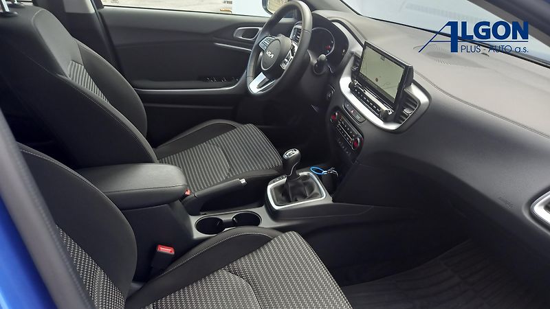 Kia Ceed SW (2024) 1,5 T-GDi GPF TOP - fotka 11 z 13