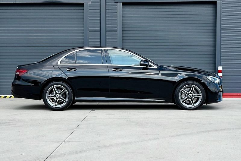 Mercedes-Benz Třídy E (2020) E 220d 4Matic AMG Line - fotka 14 z 112