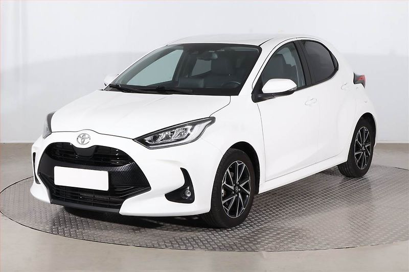Toyota Yaris (2023) Comfort Style Tech 1.5 VVT-i - fotka 2 z 22