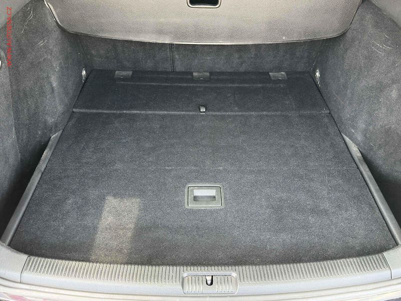 Volkswagen Golf (2009) 1.4 MPI, STK5/28 - fotka 7 z 17