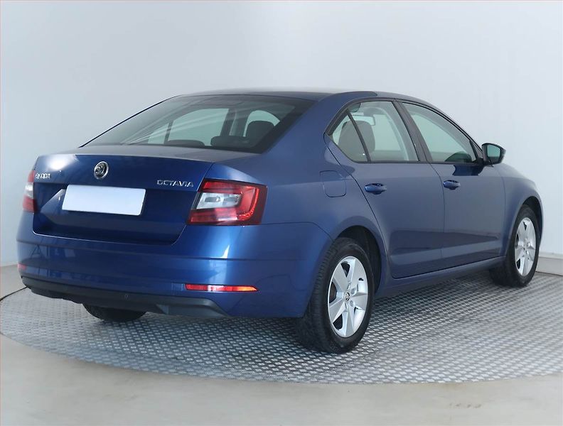 Škoda Octavia (2019) Ambition 1.4 TSI, Tempomat - fotka 5 z 18