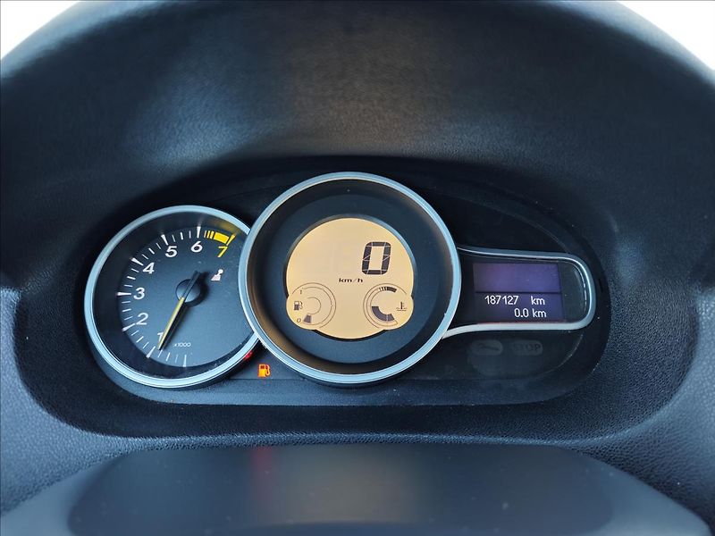 Renault Mégane 1,6 16V  Expression - fotka 18 z 20