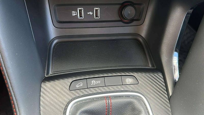 MG ZS Emotion 1,5 78kW MT5/5222 - fotka 14 z 21