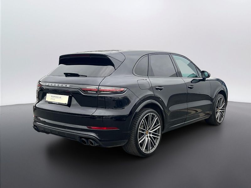 Porsche Cayenne (2021) Turbo - fotka 8 z 29