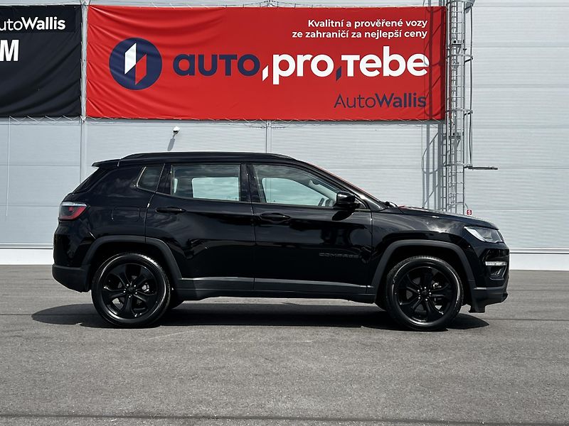 Jeep Compass 1.4 MultiAir 103kW Night Eagle - fotka 3 z 22