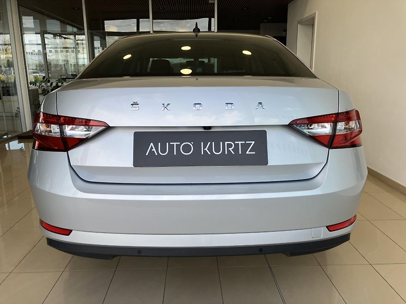 Škoda Superb  2.0 TDI 110kW Style DSG AT7 - fotka 8 z 38