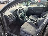 Volkswagen Golf 1.6i, GT Look, automat - náhled 22