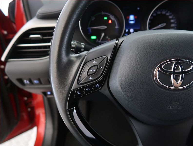 Toyota C-HR (2022) Dynamic 1.8 Hybrid, digi klima - fotka 18 z 22