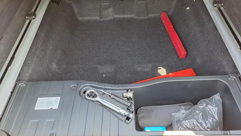 BMW X5 3.0 xDrive 30D - fotka 15 z 32