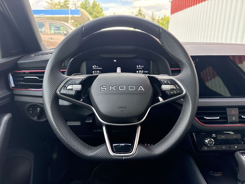 Škoda Kamiq (2026) 1.0 TSI DSG Monte Carlo - fotka 19 z 32