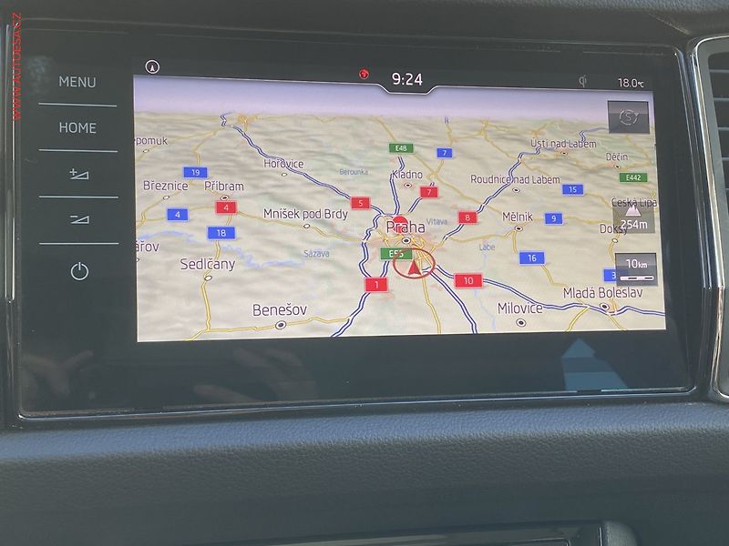 Škoda Kodiaq (2018) 2.0 TSi 4x4, Style, DSG, TZ - fotka 17 z 19