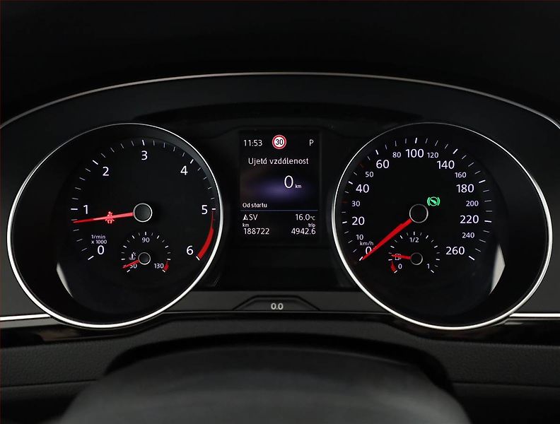 Volkswagen Passat (2019) Business 2.0 TDI, Automat - fotka 9 z 20