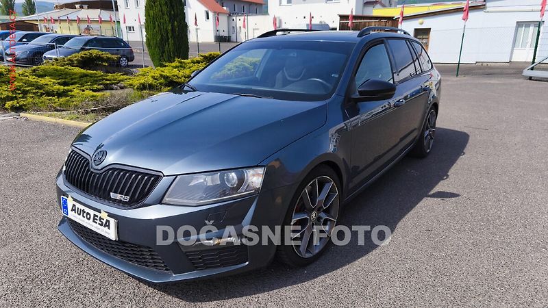 Škoda Octavia (2015) 2.0 TDi, RS, navi, bixen - fotka 1 z 3