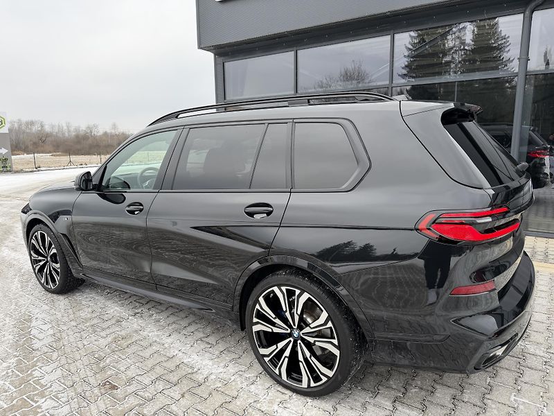 BMW X7 (2024) 40XD 250kW M-PAKET NZN R23 CZ! - fotka 5 z 49