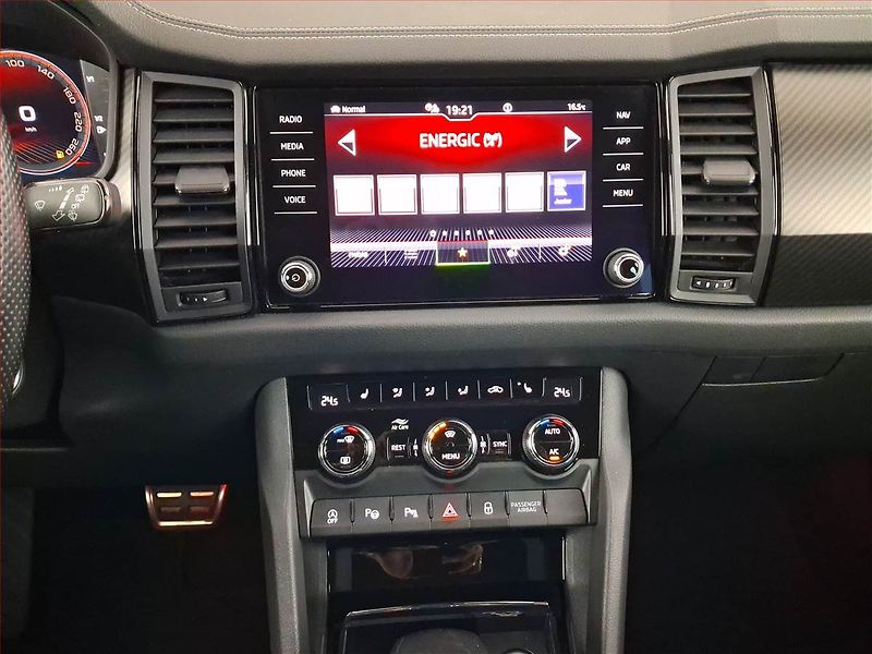 Škoda Kodiaq (2023) Sportline 2.0 TDI - fotka 12 z 27