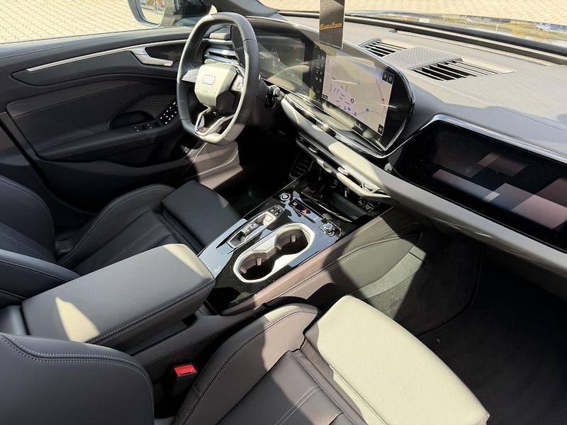Audi A6 (2026) 150kW STR 4X4 S-LINE 3D R21!!! - fotka 32 z 46