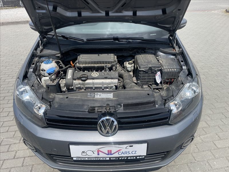 Volkswagen Golf 1,4 MPi 59kw Klima ESP - fotka 17 z 28