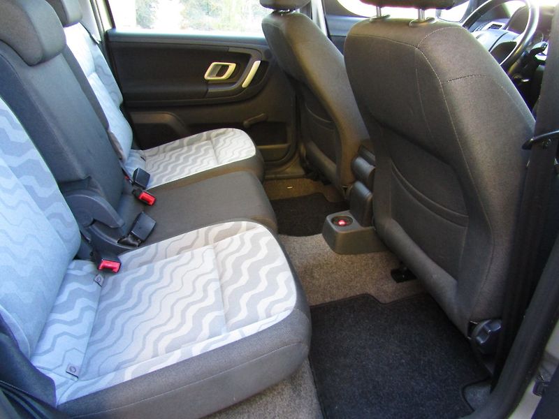 Škoda Roomster (2008) 1.4 TDI 59kW - fotka 24 z 34