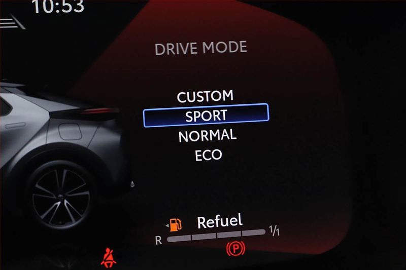 Toyota C-HR (2025) 2.0 Plug-in - fotka 13 z 24
