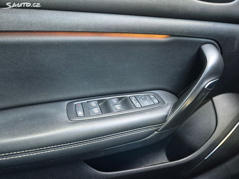 Renault Mégane (2017) 1.2i Automat 97Kw - fotka 19 z 29