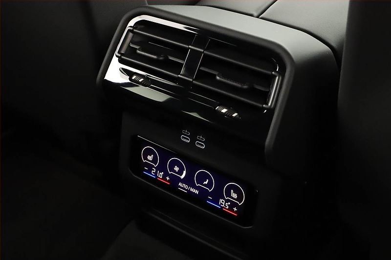 BMW Řada 5 (2025) 540d xDrive, 360°, Paměť - fotka 16 z 28