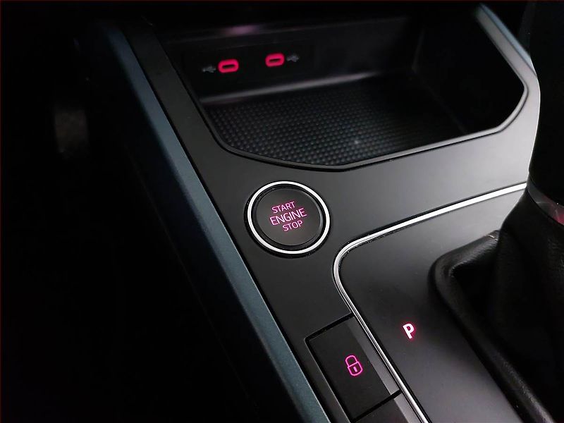Seat Arona (2022) 1.0 TSI, Automat, ČR,1.maj - fotka 17 z 19