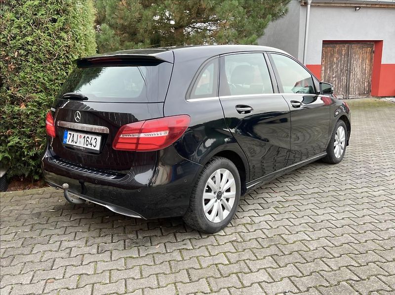 Mercedes-Benz Třídy B 180 CDI / 7G-DCT - fotka 5 z 41