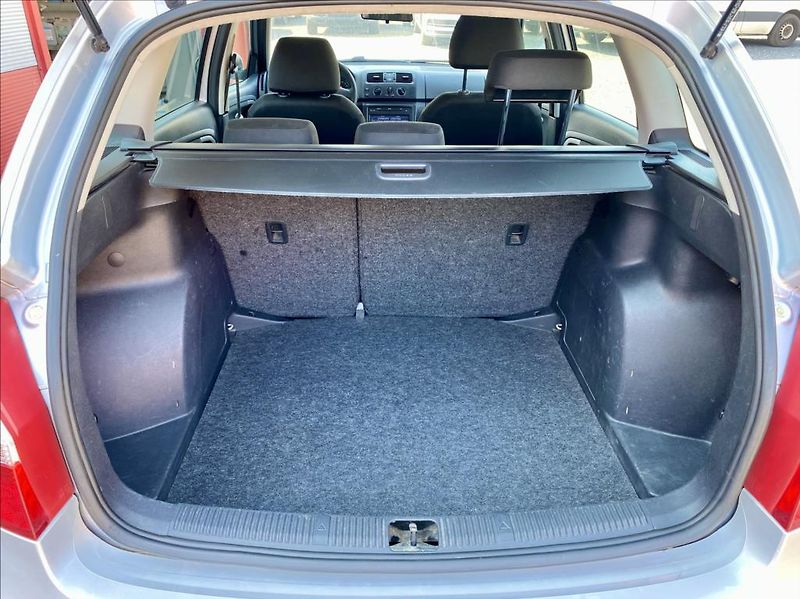 Škoda Fabia 1,6 TDI CR 55kW Active Combi - fotka 14 z 38