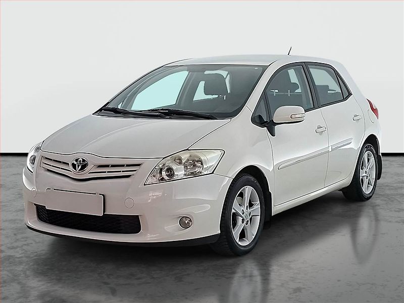 Toyota Auris (2011) 1.6 Valvematic, Tempomat - fotka 2 z 17