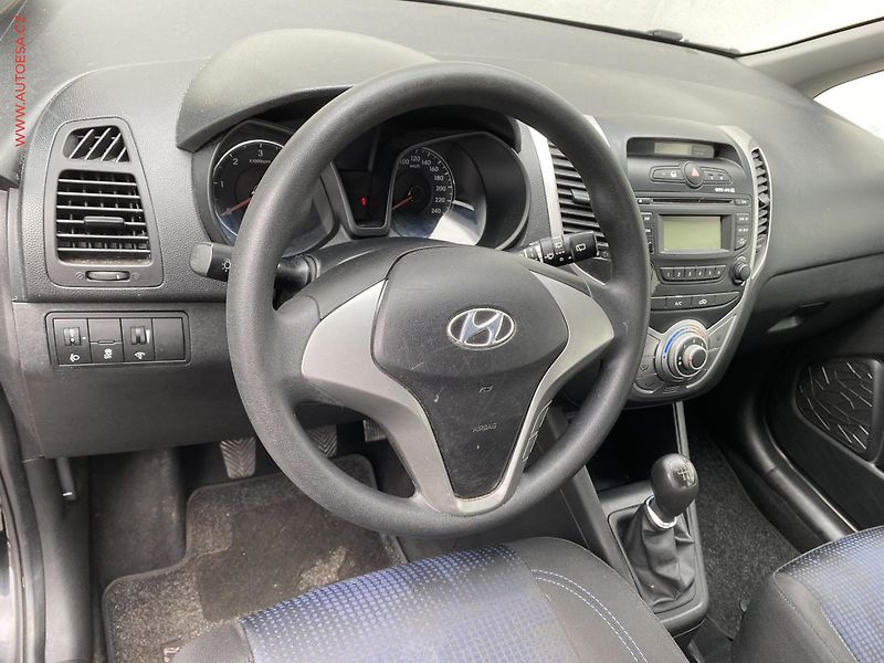 Hyundai ix20 (2014) 1.6 CRDi, AC - fotka 12 z 15