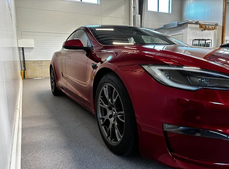 Tesla Model S LR AWD Vzduch Yoke Pano Matrix - fotka 4 z 21