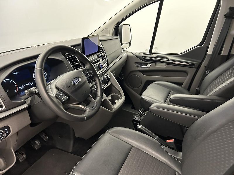 Ford Tourneo Custom 2.0 TDCI - fotka 6 z 27
